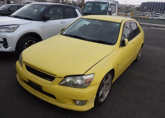 1998 Toyota Altezza JDM car for sale — photo 2 of 20