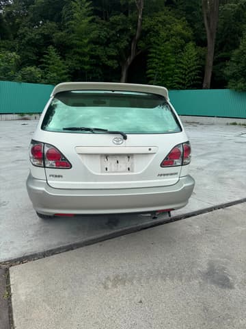 2001 Toyota Harrier JDM car for sale — photo 5 of 12