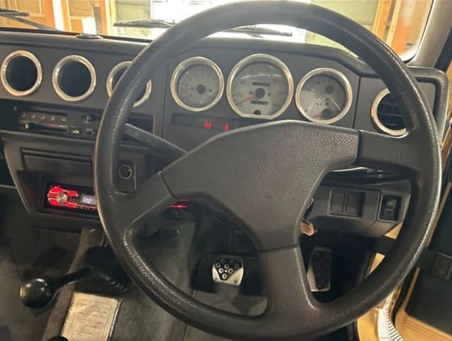 1996 Suzuki Jimny JDM car for sale — photo 9 of 11