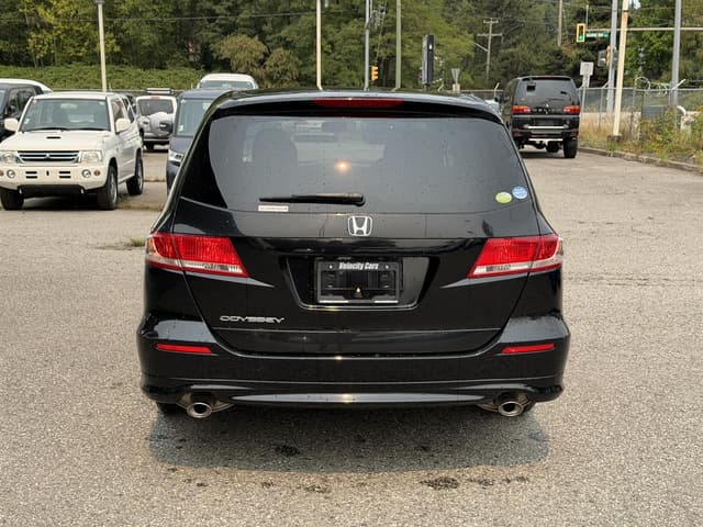 2011 Honda Odyssey JDM car for sale — photo 6 of 19