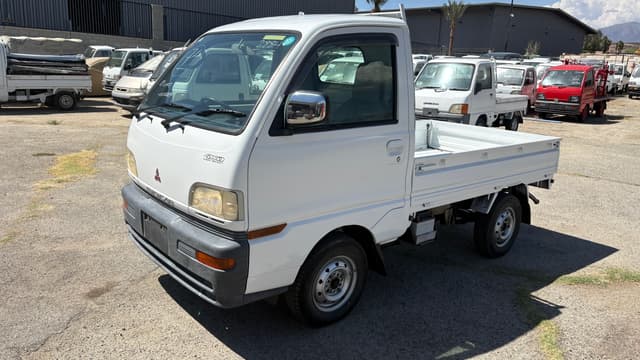 1998 Mitsubishi Minicab JDM car for sale — photo 3 of 25