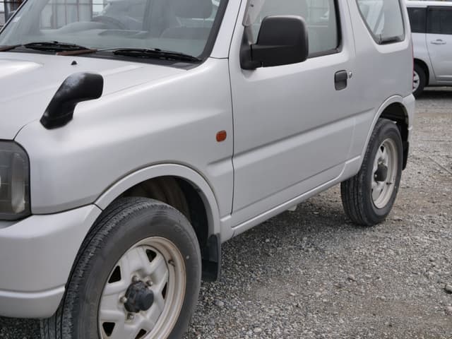 2000 Suzuki Jimny JDM car for sale — photo 9 of 25
