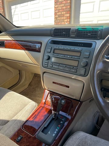 2000 Toyota Crown JDM car for sale — photo 10 of 22