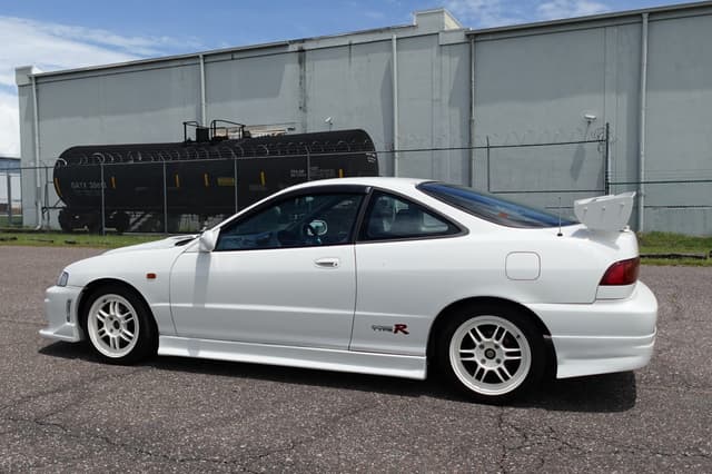 1997 Honda Integra JDM car for sale — photo 10 of 18