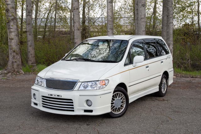 2001 Nissan Presage JDM car for sale — photo 3 of 22