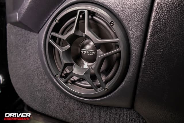 2001 Toyota Celsior JDM car for sale — photo 21 of 25