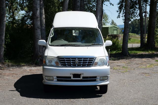 2001 Toyota Grand Hiace JDM car for sale — photo 2 of 19