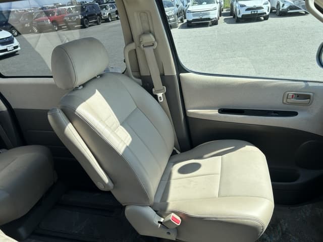 2000 Toyota Grand Hiace JDM car for sale — photo 15 of 25