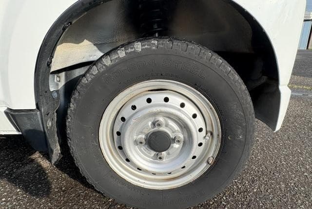 2004 Suzuki Carry JDM car for sale — photo 17 of 18