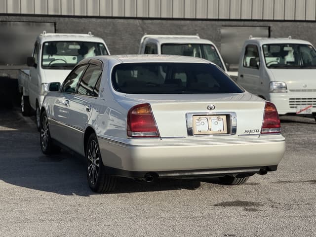 1999 Toyota Majesta JDM car for sale — photo 12 of 24