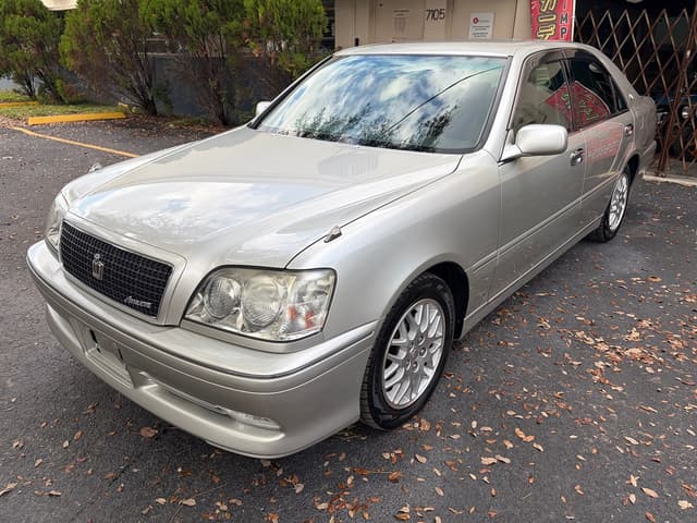 2000 Toyota Crown JDM car for sale — photo 3 of 17