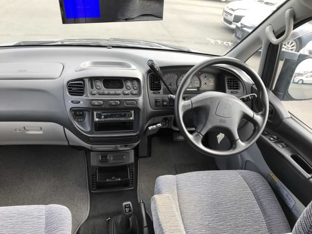 2002 Mitsubishi Delica JDM car for sale — photo 12 of 25