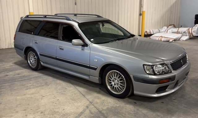 1997 Nissan Stagea JDM car for sale — photo 4 of 25