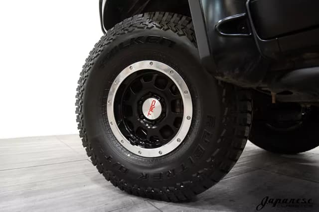 2011 Toyota Fj Cruiser JDM car for sale — photo 24 of 25