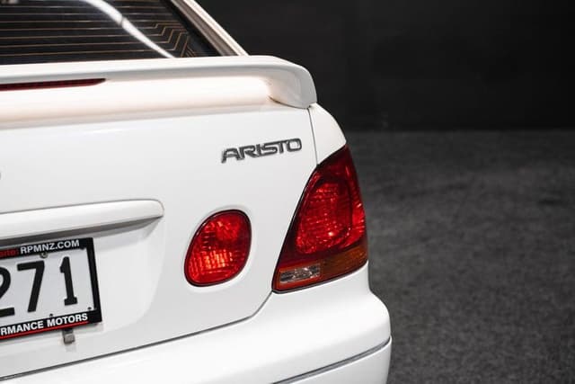 1999 Toyota Aristo JDM car for sale — photo 11 of 20