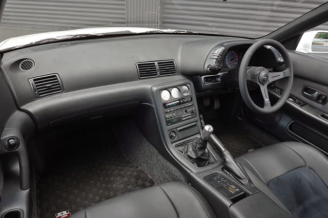 1994 Nissan Skyline JDM car for sale — photo 21 of 25