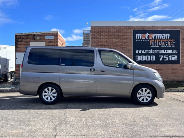 2008 Nissan Elgrand JDM car for sale — photo 5 of 16