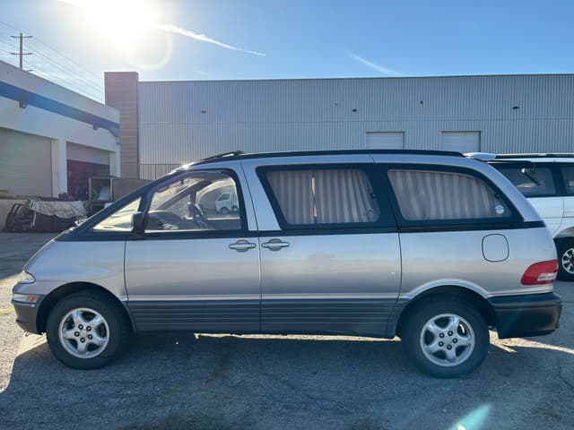 1993 Toyota Estima JDM car for sale — photo 4 of 25