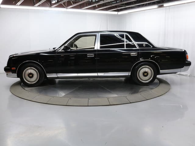 1997 Toyota Century JDM car for sale — photo 4 of 25