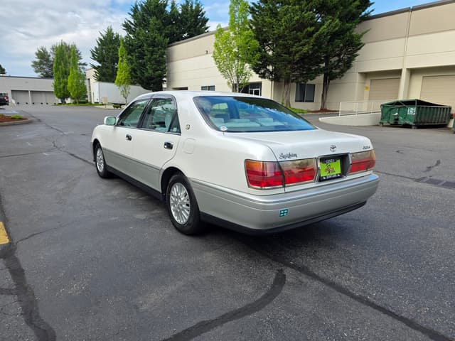 1999 Toyota Crown JDM car for sale — photo 5 of 14