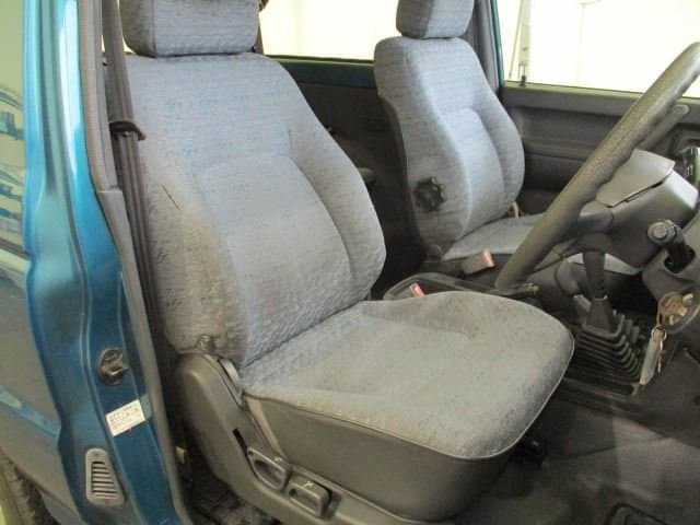 1993 Mitsubishi Pajero JDM car for sale — photo 8 of 15