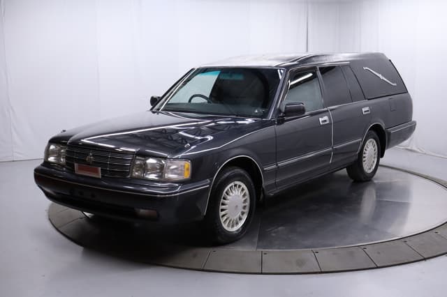 1999 Toyota Crown JDM car for sale — photo 2 of 25