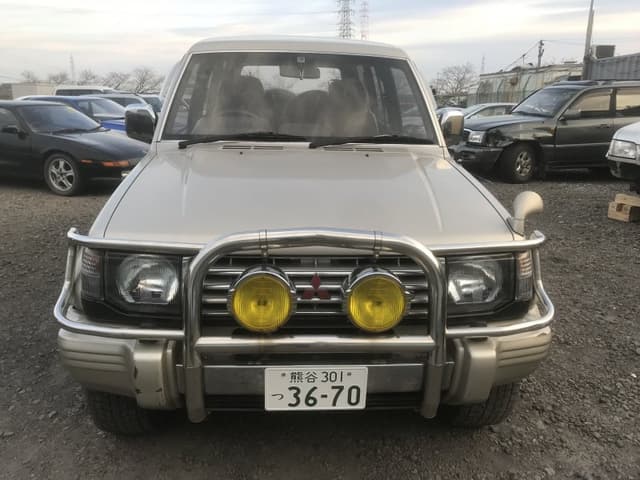 1993 Mitsubishi Pajero JDM car for sale — photo 2 of 5