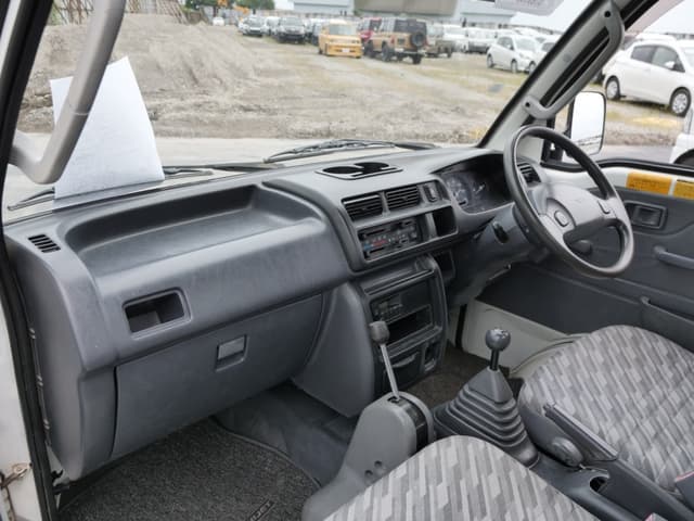 2002 Daihatsu Hijet JDM car for sale — photo 24 of 25