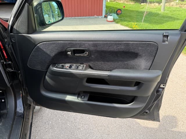 2006 Honda CR-V JDM car for sale — photo 12 of 22