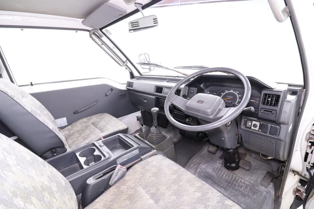 1997 Mitsubishi Delica JDM car for sale — photo 9 of 25