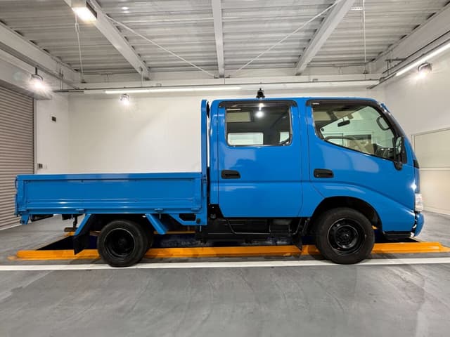 2001 Toyota Dyna JDM car for sale — photo 3 of 25