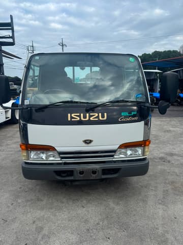 2000 Isuzu Elf JDM car for sale — photo 2 of 15