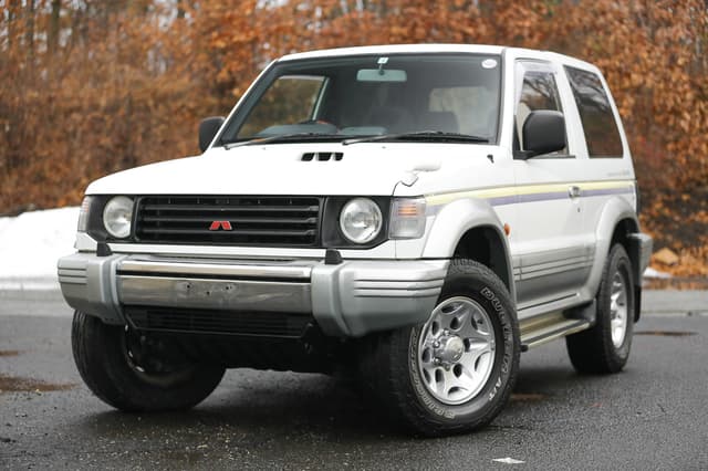 1996 Mitsubishi Pajero JDM car for sale — photo 25 of 25