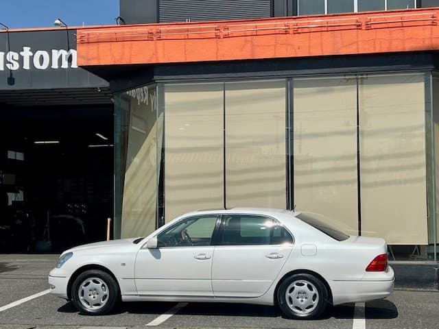 2001 Toyota Celsior JDM car for sale — photo 8 of 25
