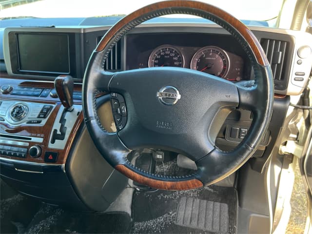 2008 Nissan Elgrand JDM car for sale — photo 11 of 16