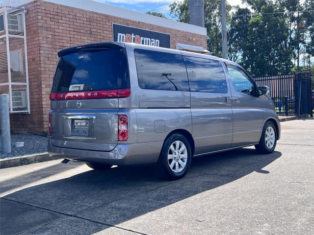2008 Nissan Elgrand JDM car for sale — photo 6 of 16