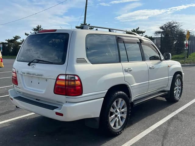 1998 Toyota Land Cruiser JDM car for sale — photo 3 of 19