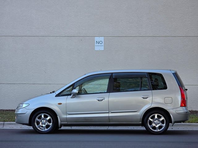 2000 Mazda Premacy JDM car for sale — photo 20 of 25