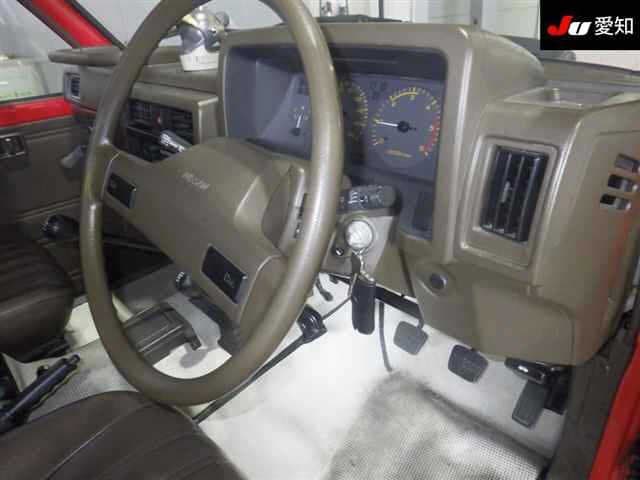 1990 Nissan Safari JDM car for sale — photo 4 of 9