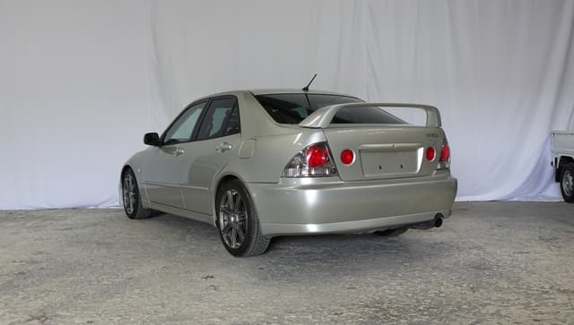 1999 Toyota Altezza JDM car for sale — photo 4 of 12