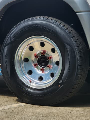1998 Toyota Hilux Surf JDM car for sale — photo 2 of 25