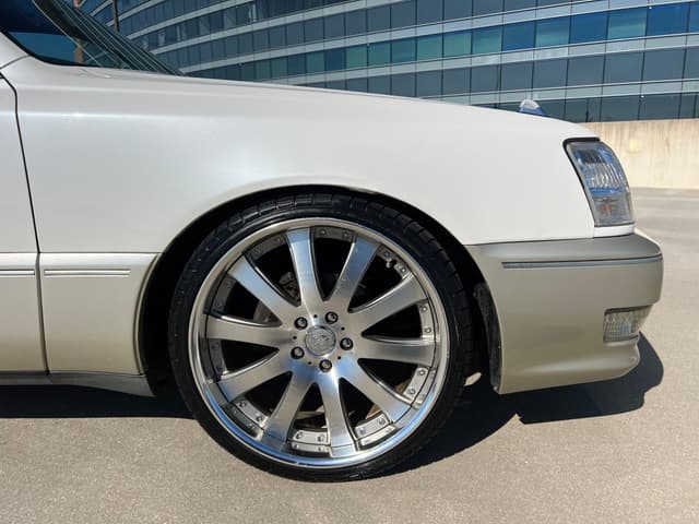 1998 Toyota Crown JDM car for sale — photo 10 of 25