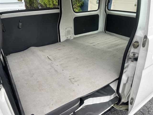 1997 Daihatsu Hijet JDM car for sale — photo 16 of 18
