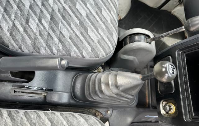 2001 Daihatsu Hijet JDM car for sale — photo 12 of 21