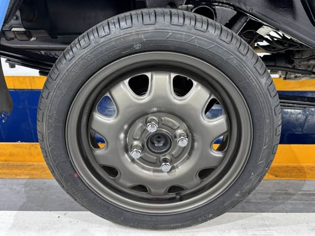 2001 Daihatsu Hijet JDM car for sale — photo 21 of 25