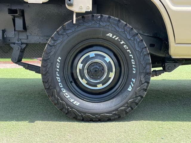 1989 Toyota Land Cruiser JDM car for sale — photo 2 of 24