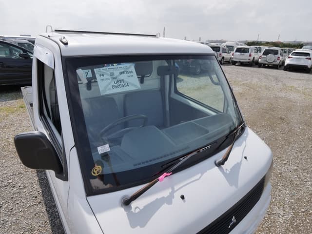 2002 Mitsubishi Minicab JDM car for sale — photo 12 of 25