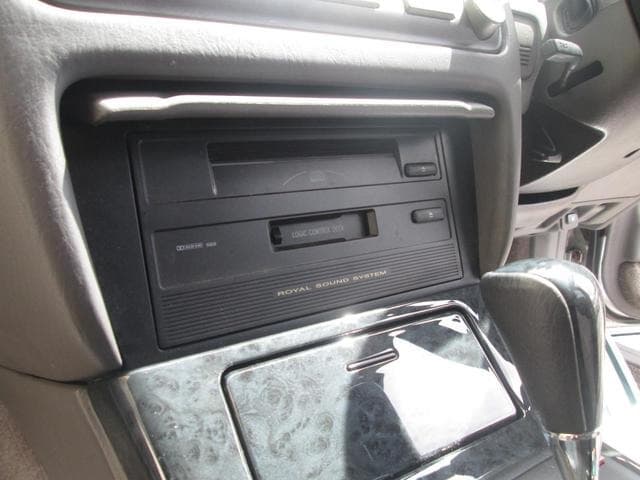 2000 Toyota Crown JDM car for sale — photo 17 of 23