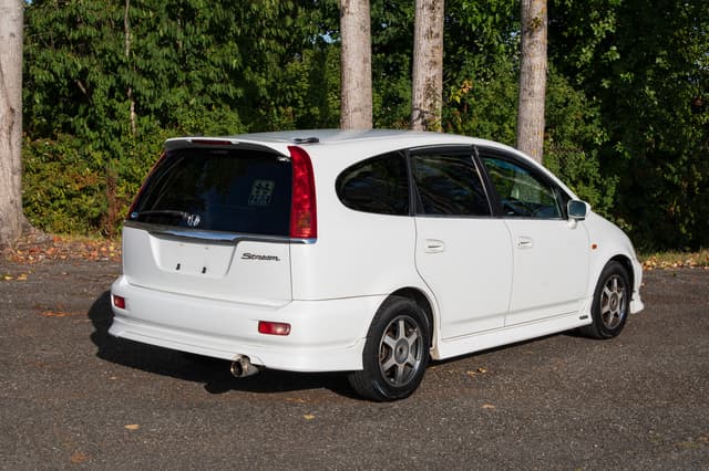 2001 Honda Stream JDM car for sale — photo 6 of 15