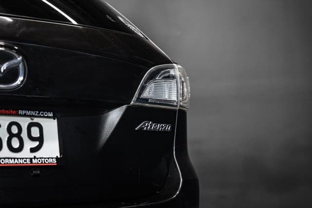 2008 Mazda Atenza JDM car for sale — photo 9 of 17